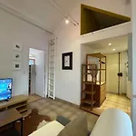 Cosy Appartement Place Des Abbesses-Sacre-Coeur !