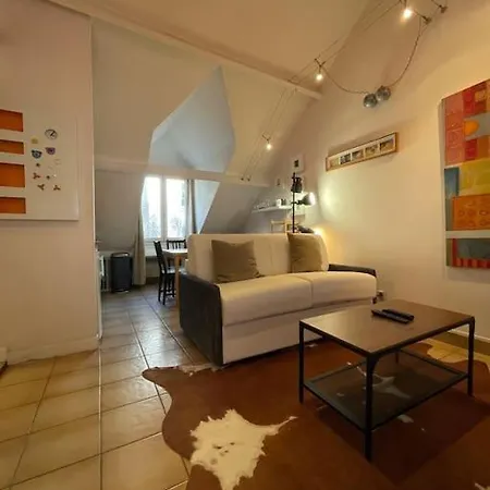 Apartment Cosy Place Des Abbesses-sacre-coeur ! Paris