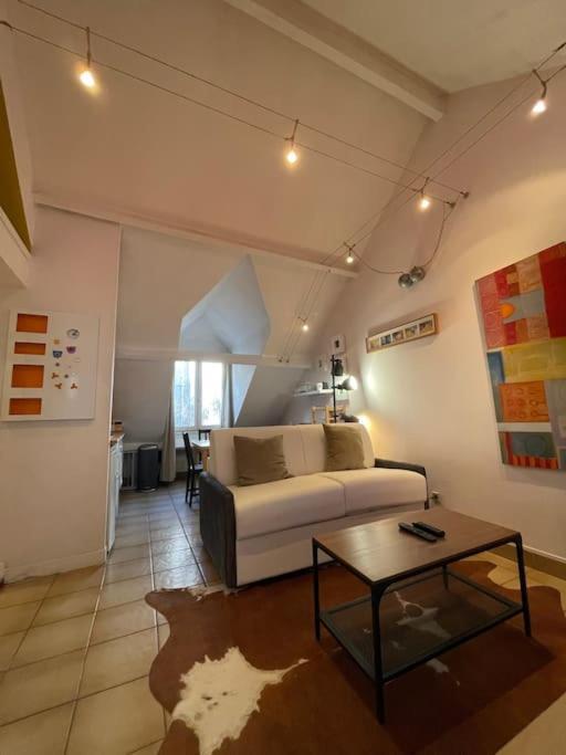 Apartment Cosy Place Des Abbesses-sacre-coeur ! Paris