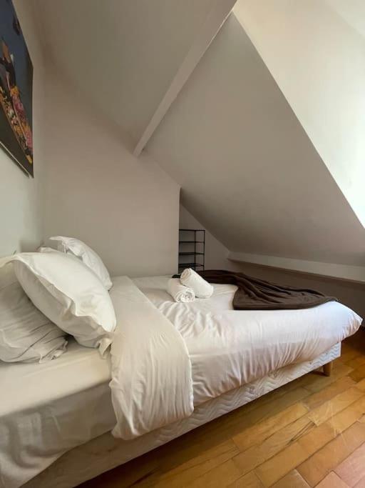 Apartment Cosy Place Des Abbesses-sacre-coeur !