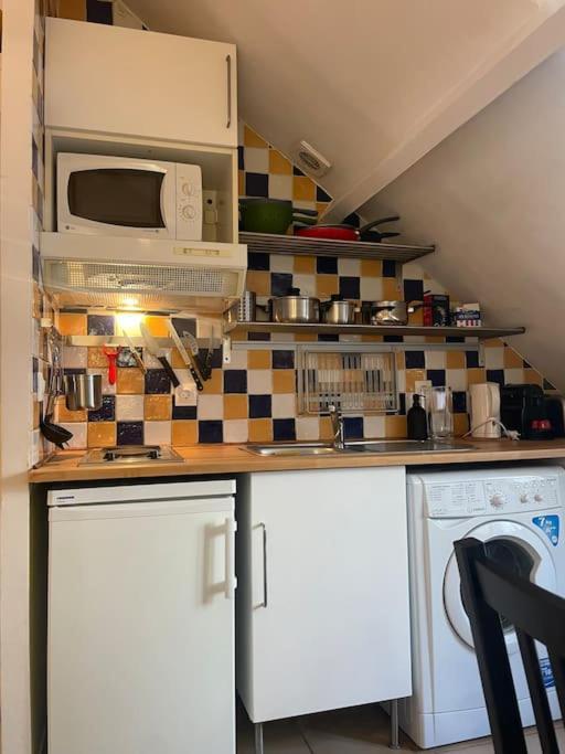 Cosy Place Des Abbesses-sacre-coeur ! Apartment *
