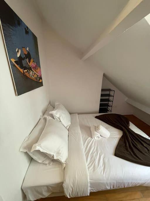 Apartment Cosy Place Des Abbesses-sacre-coeur !